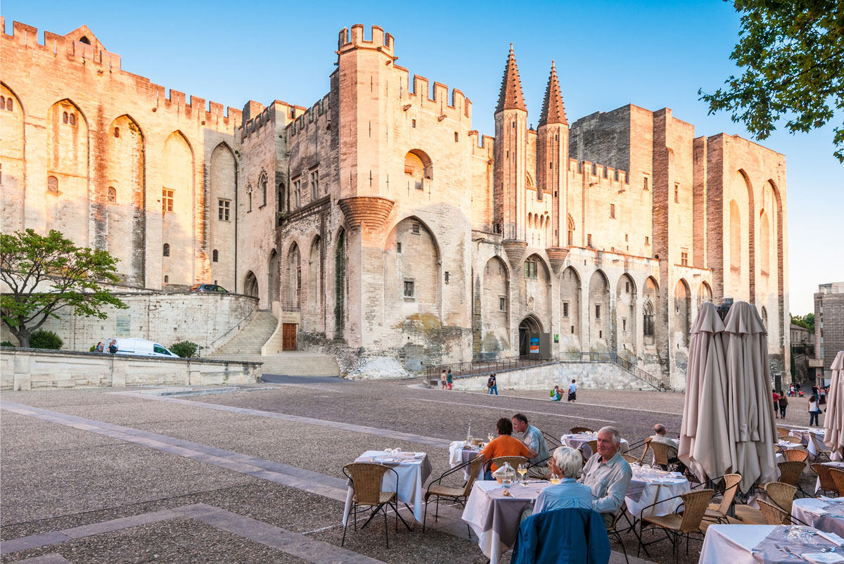 Avignon_France_Expatexplore