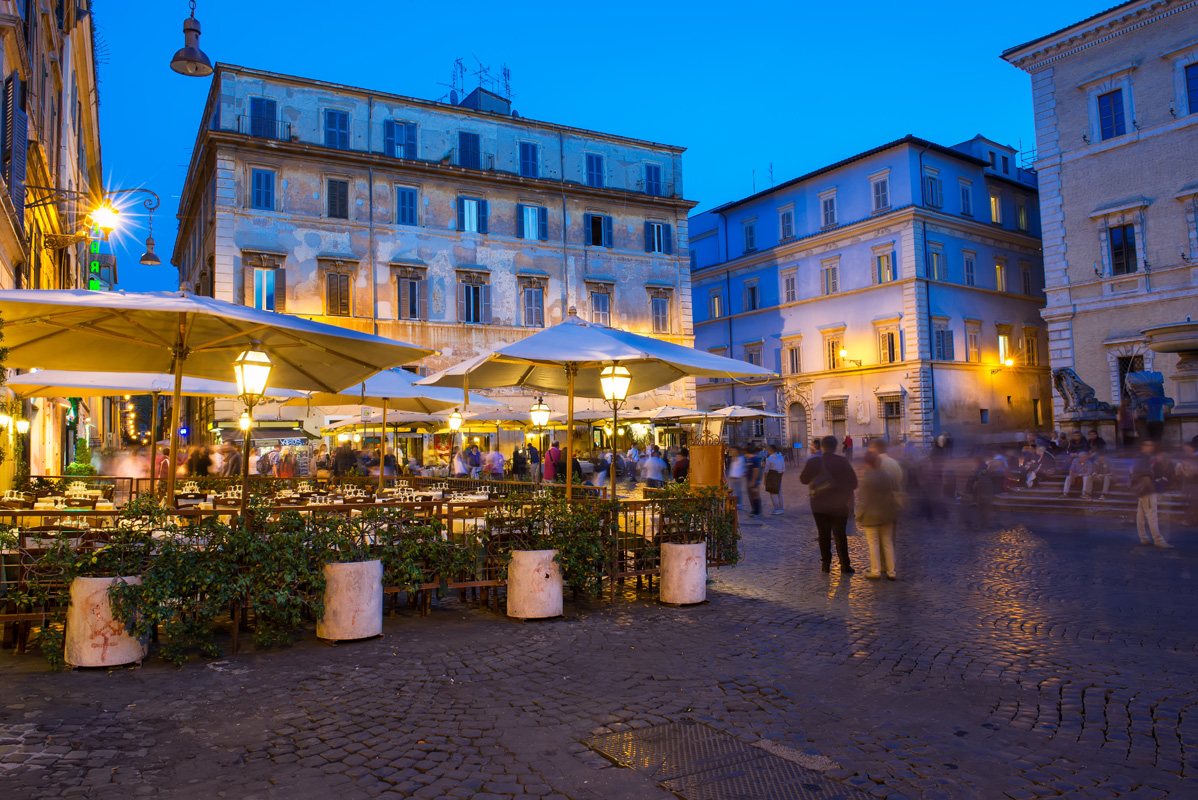 Trastevere in Rome at night  ExpatExplore_Trastevere_Night
