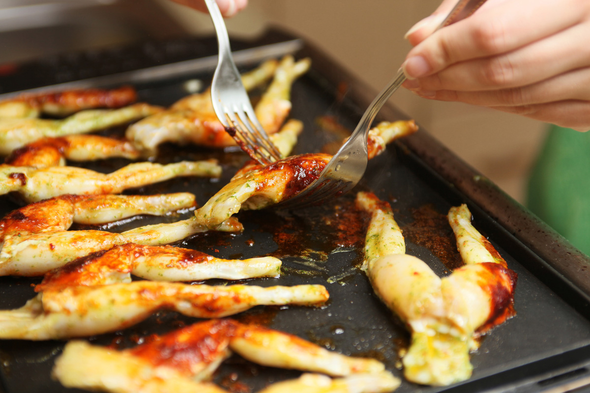 ExpatExplore_Frog_legs