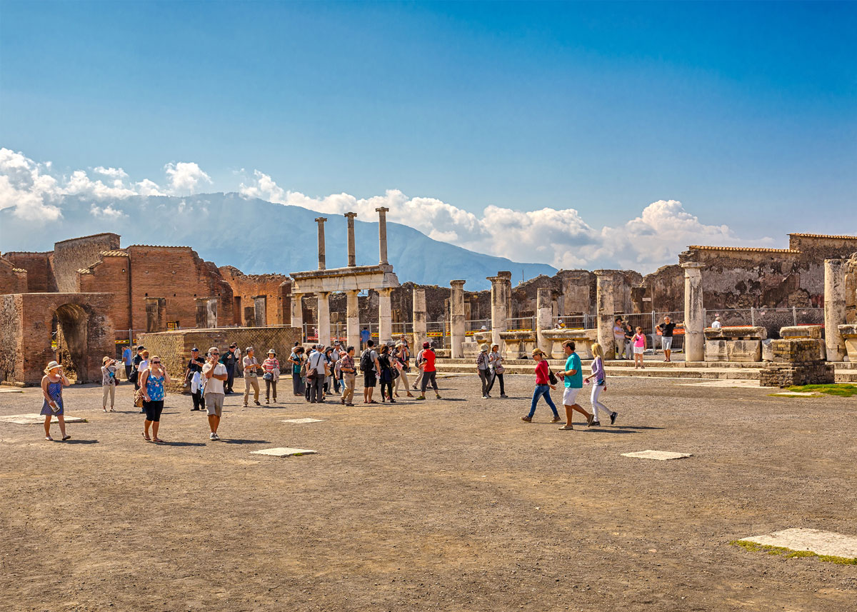 Pompeii_Italy_ExpatExplore