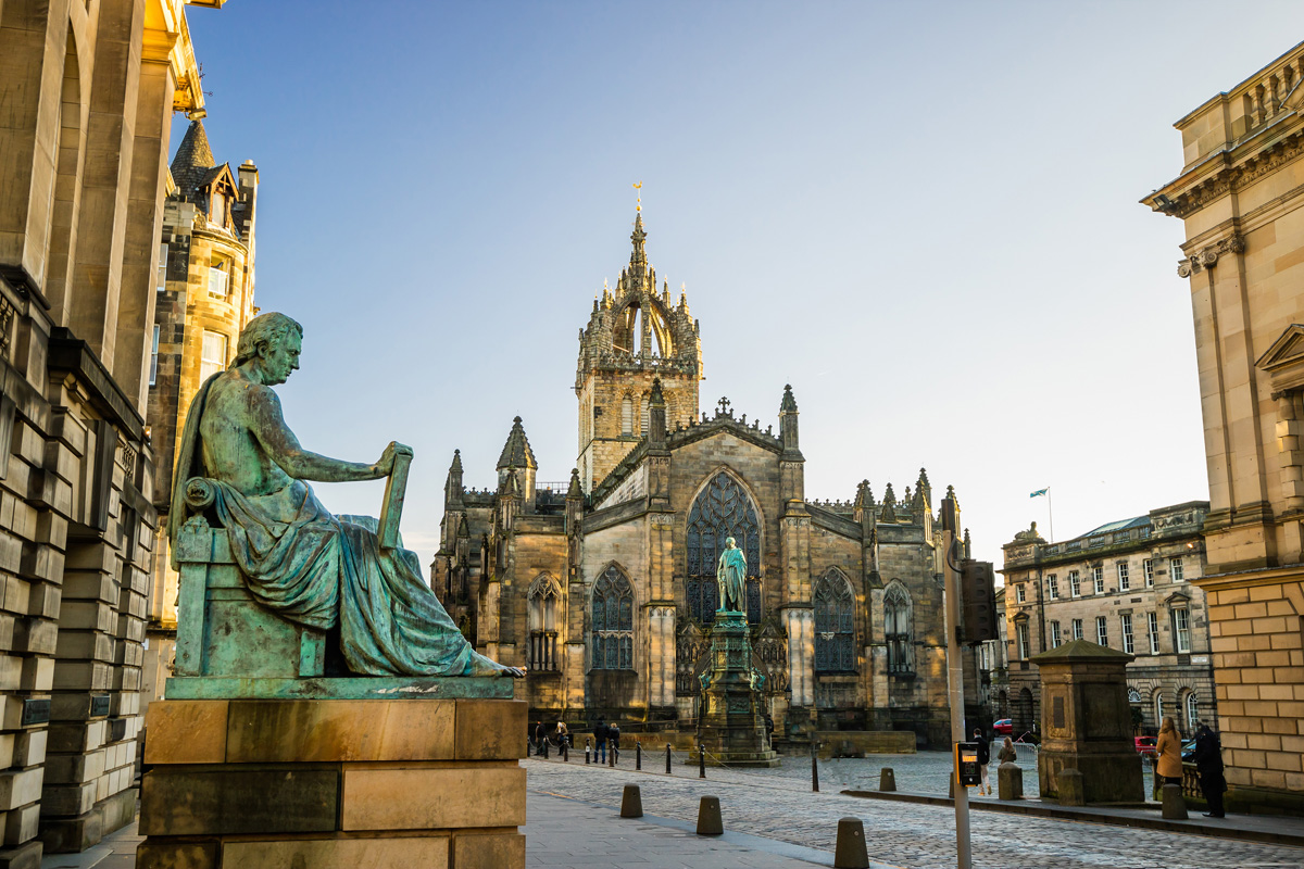edinburgh_scotland_expatexplore_
