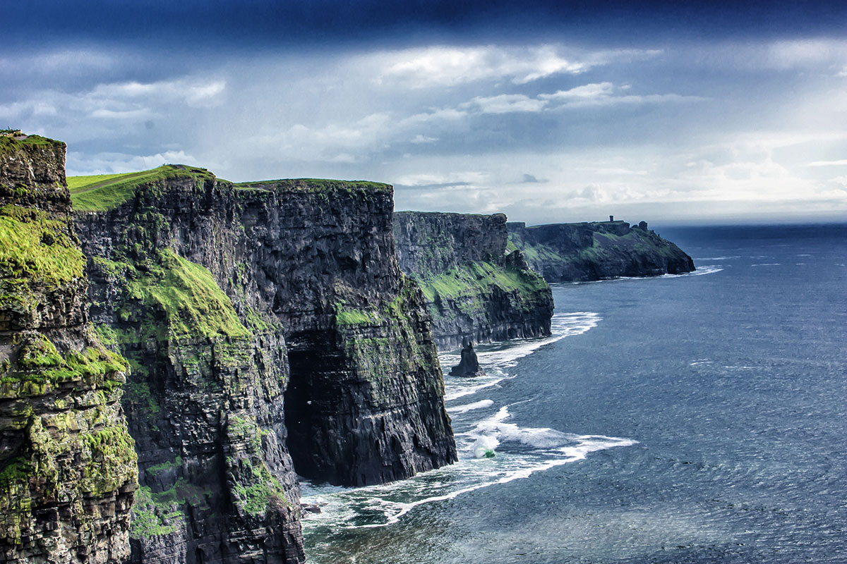 Cliffs of Moher_Ireland_ExpatExploreTravel