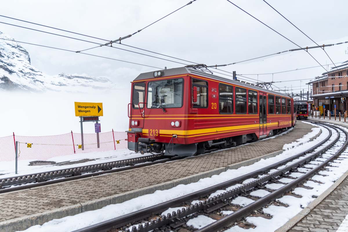 The train to Jungfrau making its way up the mountain