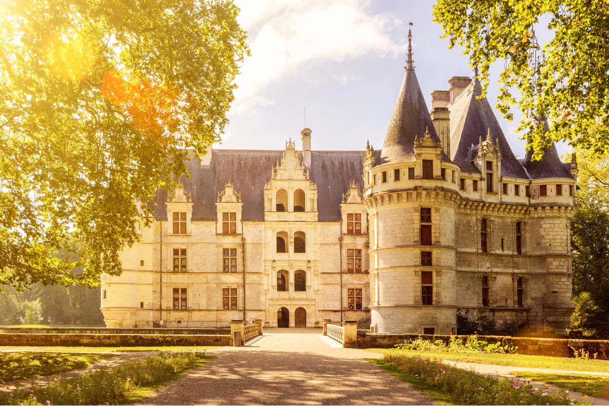 Famous French castle Chateau d'Azay le Rideau