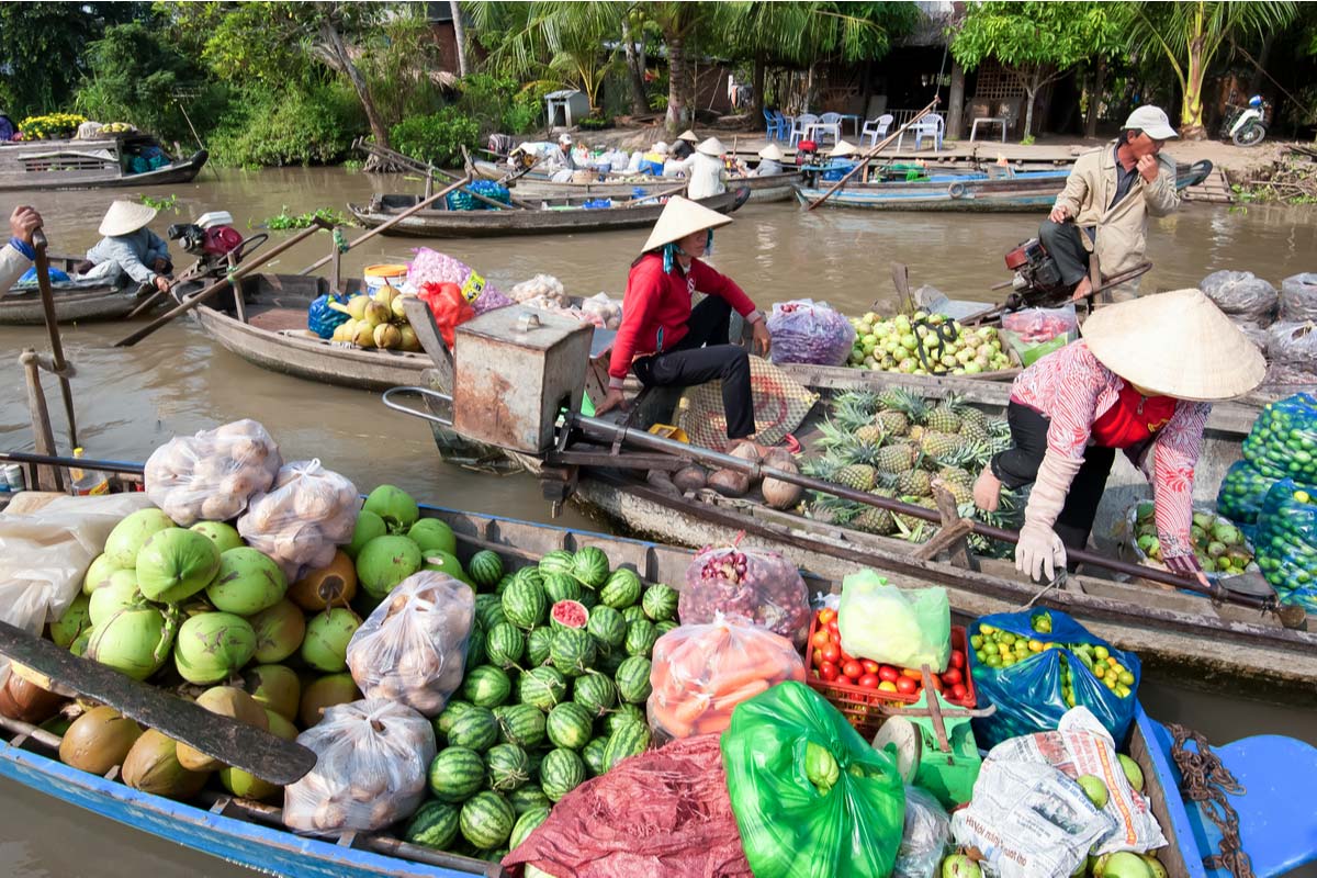 Cai Rang and Cai Be markets are very popular among the local citizens and tourists