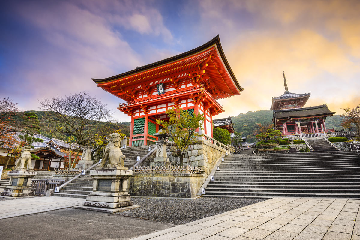 Kiyomizu-dera Temple Gate in Kyoto