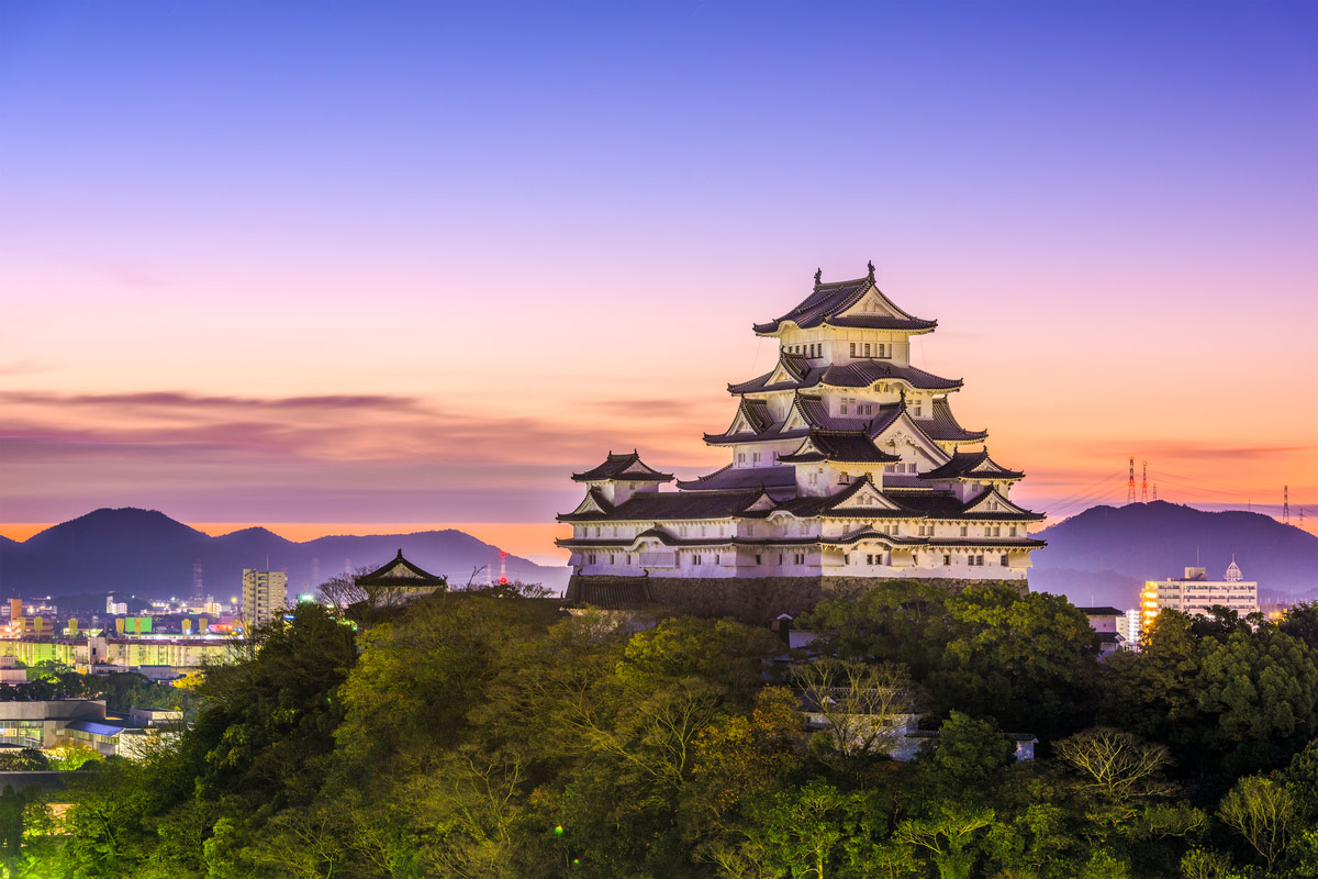 The beautiful Himeji Castle at dawn