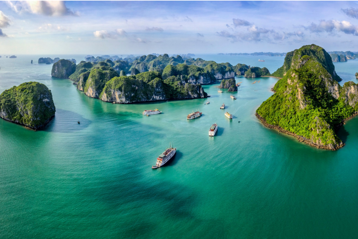 Ha Long Bay, Vietnam, natural wonders
