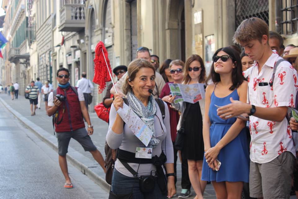 Local guide and tour group in Florence Italy