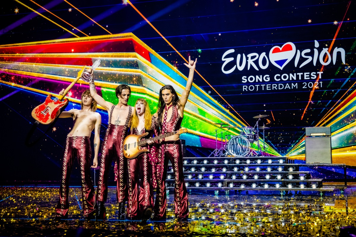 Eurovision 2021 winners Maneskin on stage with trophy