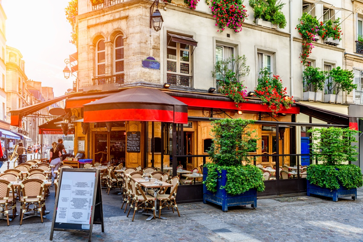 Paris Café, short haul holidays from the UK