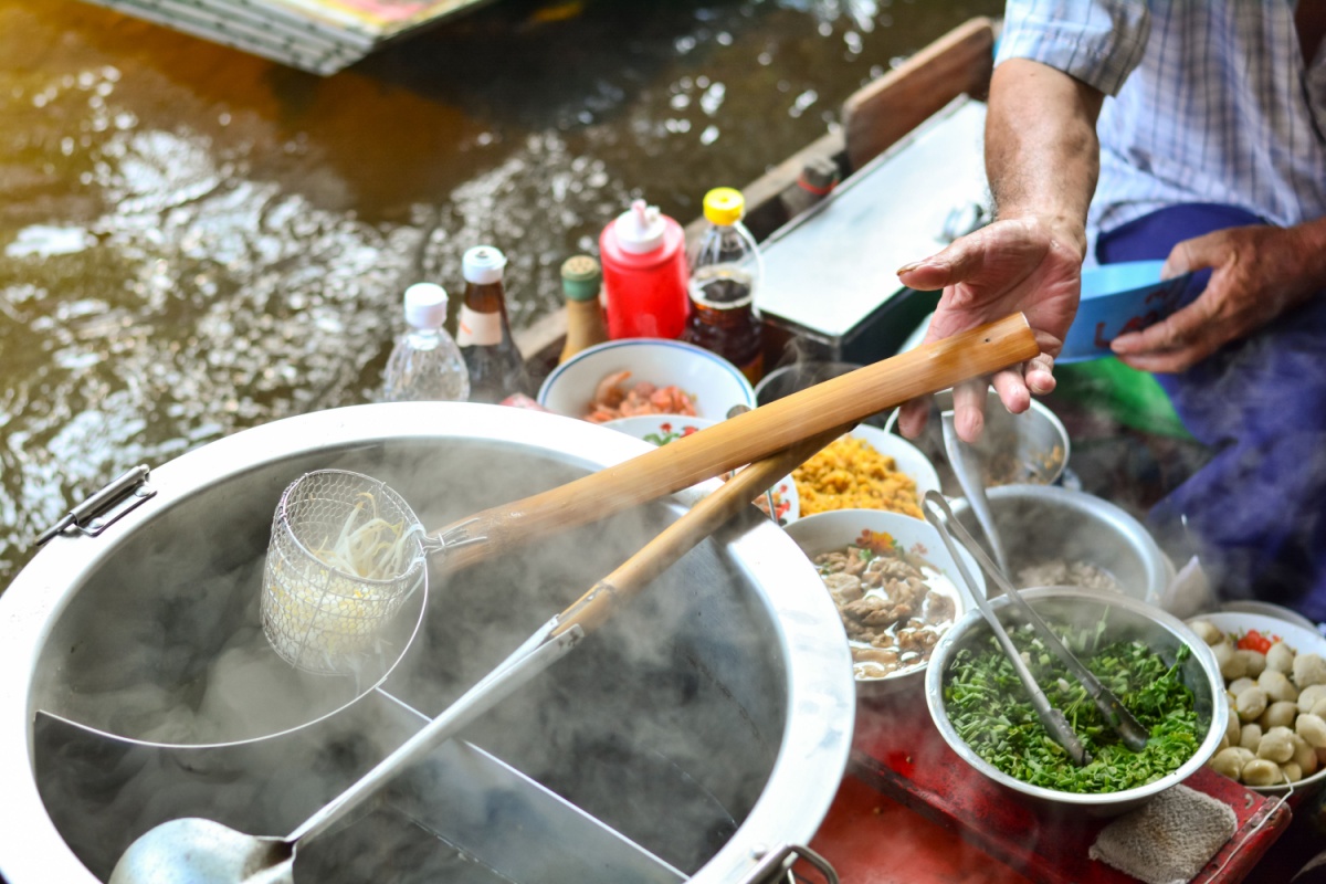 cultural immersion, cooking in Vietnam